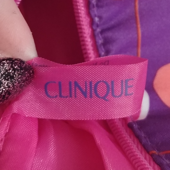 Clinique Makeup Bag - Picture 3 of 3